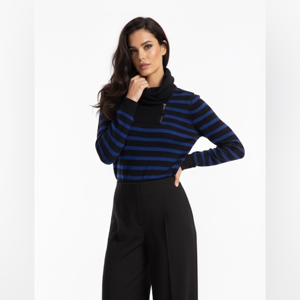 Ralph Lauren Womens Pullover Sz small Blue and Black Striped Longsleeve